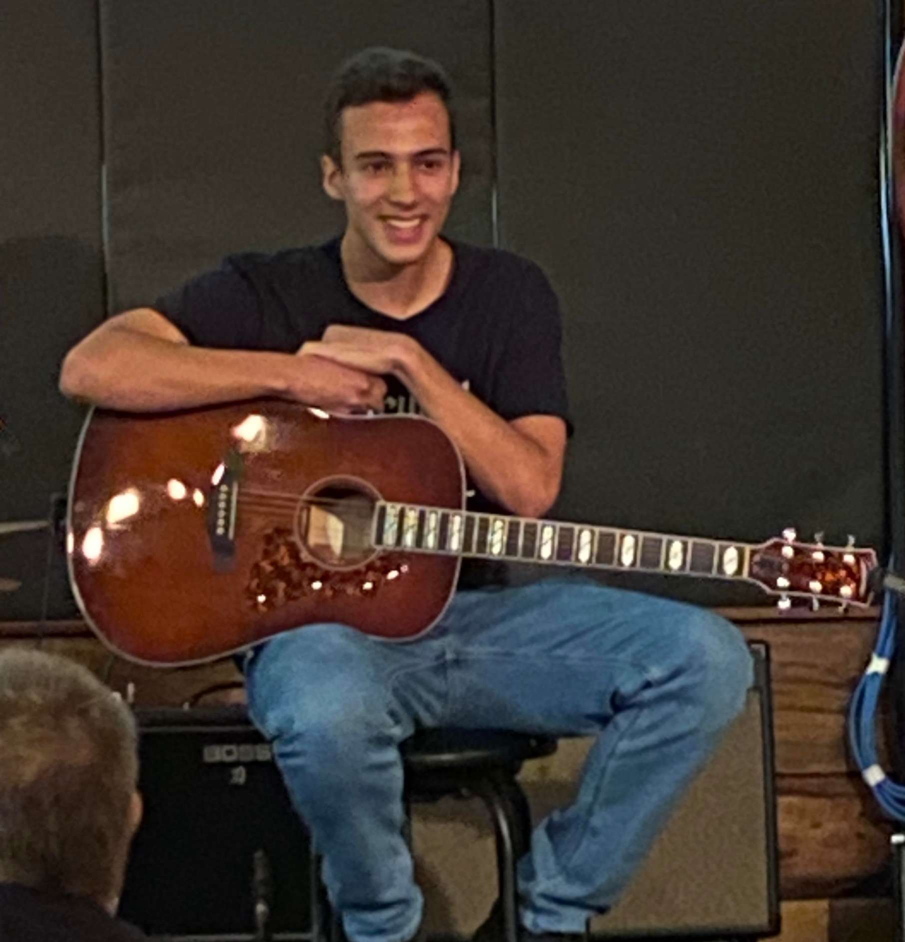 Étudiant en guitare jazz récipiendaire 2025-26 de la Bourse Michel Dufresne, Luthier